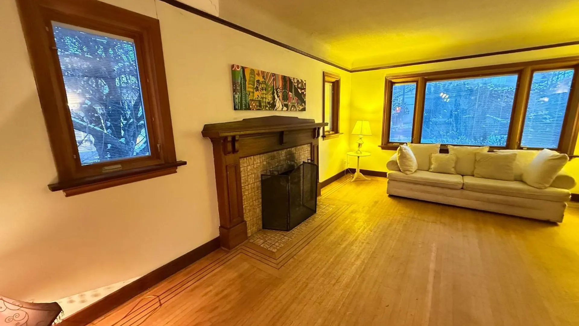 Vancouver Charming Homestay Near Restaurants, Beach And Transit