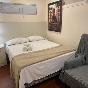 Privatunterkunft Cozy Guest Close Ubc And Downtown, Vancouver