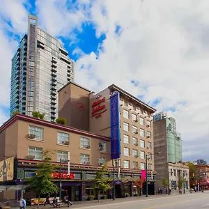 2* Hotel Howard Johnson By Wyndham Downtown